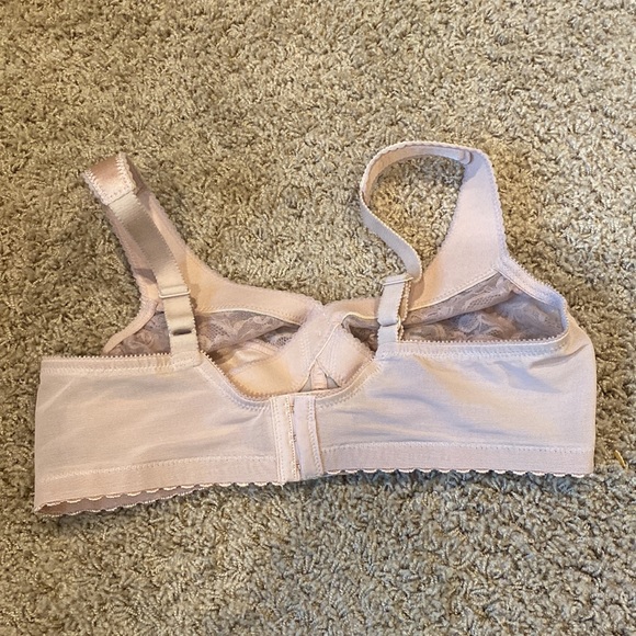 Glamorise MagicLift Bra Size 38B - Picture 2 of 6